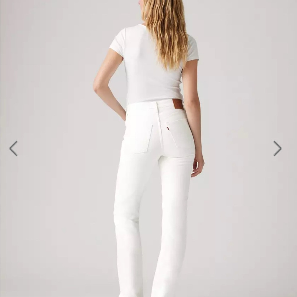 Women’s Classic Levi 501 white. 28x30